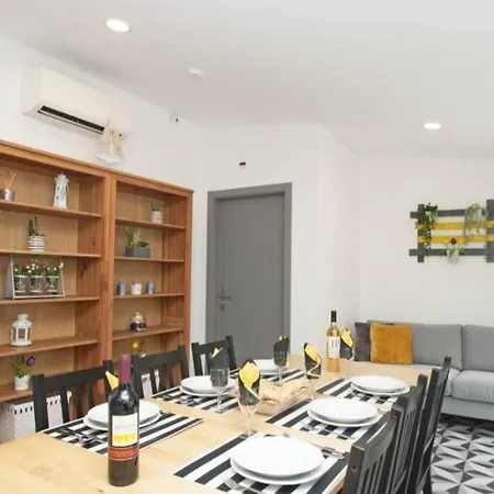 In Downtown - Serenity Gæstehus Albufeira