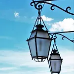 Гостьовий будинок In Downtown - Serenity