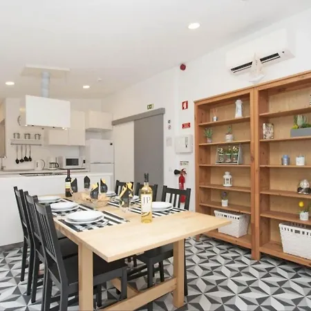 Gasthuis In Downtown - Serenity